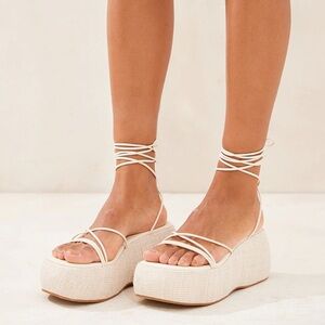 PrettyLittleThing Cream Sandals Summertime